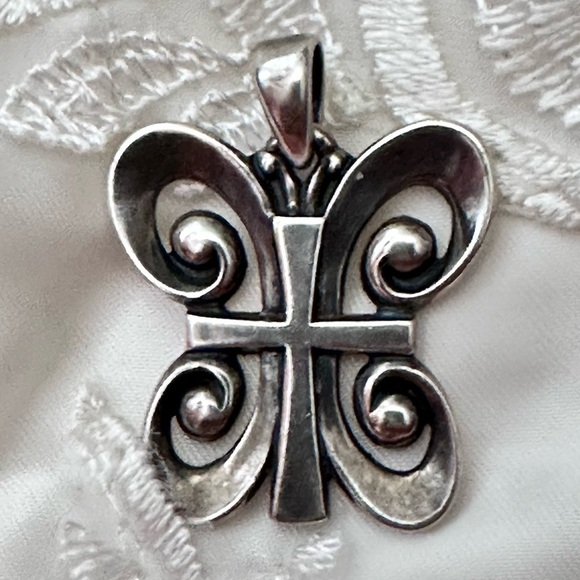 Retired James Avery Butterfly Cross Resurrection Pendant Faith Big Bale 9g 4077 - Picture 6 of 15